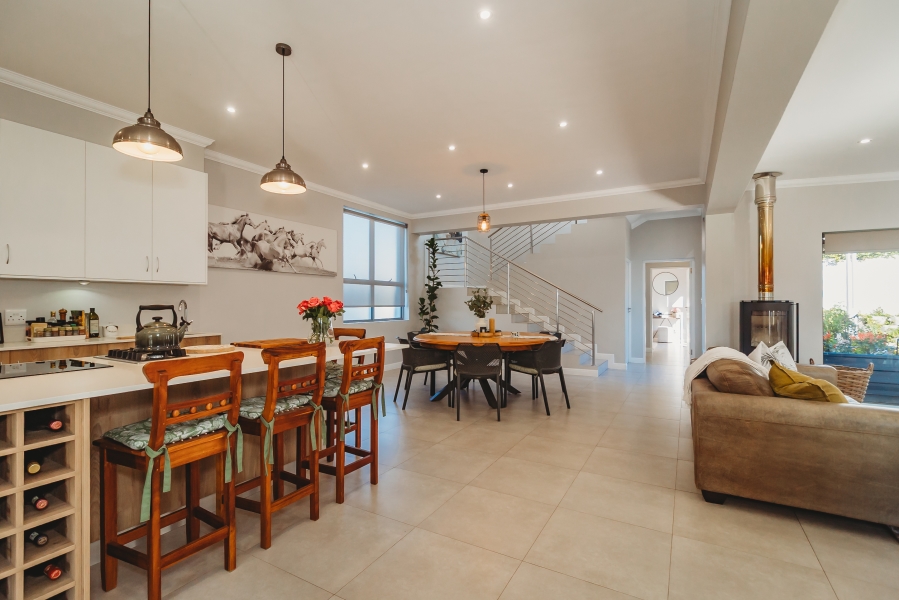 4 Bedroom Property for Sale in Kingswood Golf Estate Western Cape